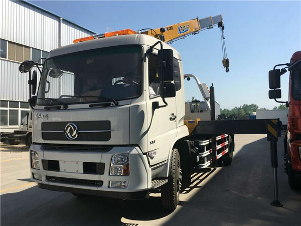 东风天锦平板带吊型一拖二清障车