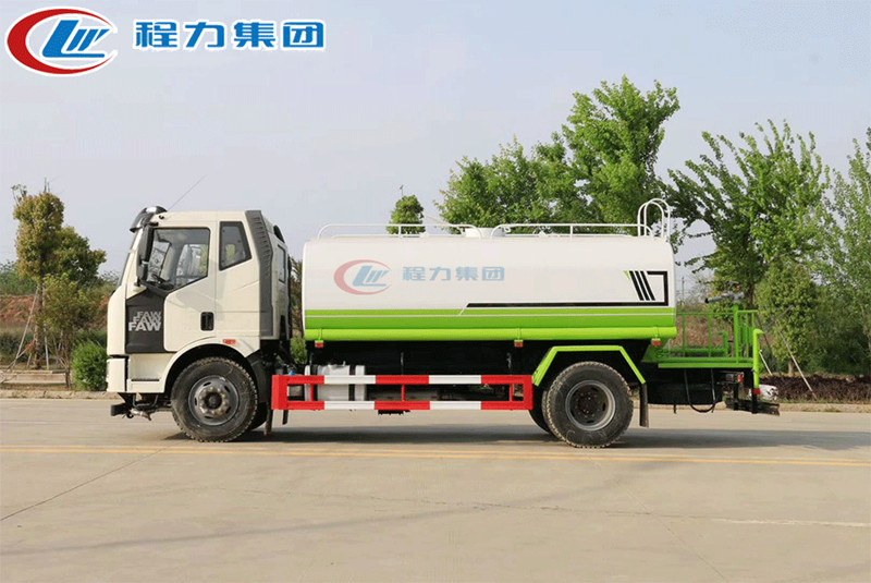 国六解放J6单桥洒水车