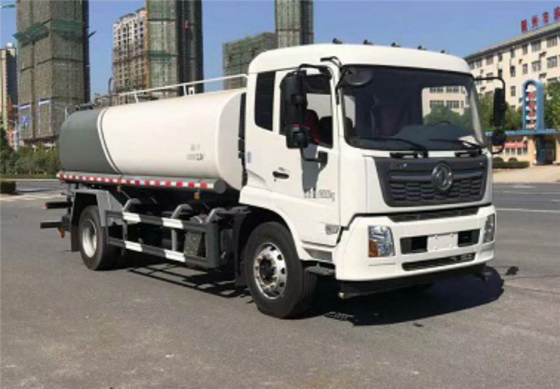 国六东风天锦15吨洒水车