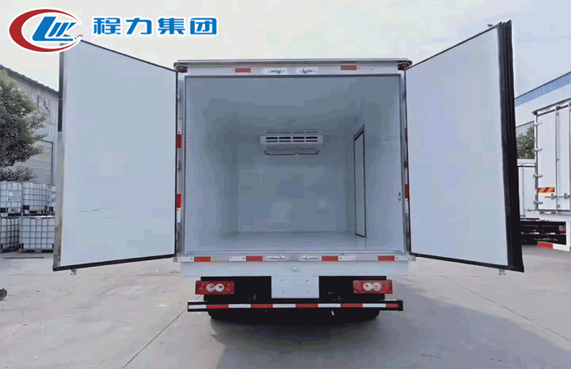 国六福田奥铃捷运冷藏车