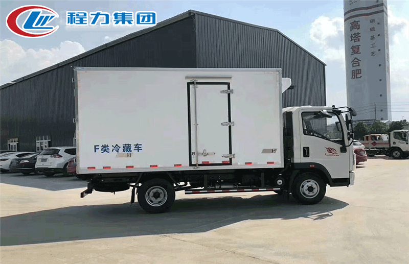 国六重汽豪沃D25冷藏车