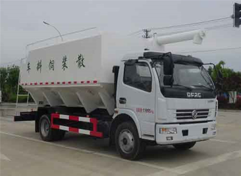 国六东风多利卡散装饲料运输车