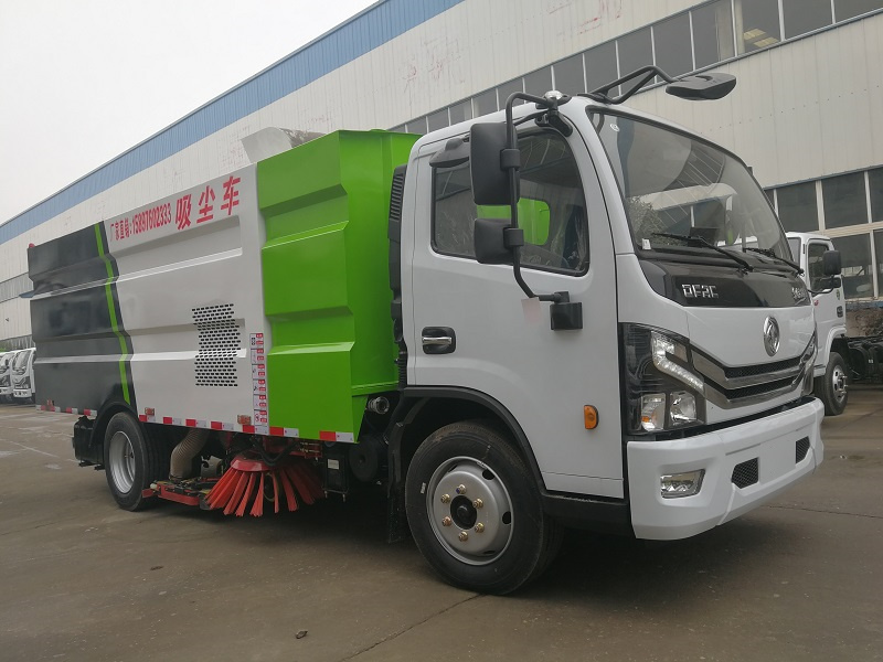 国六东风大多利卡吸尘车
