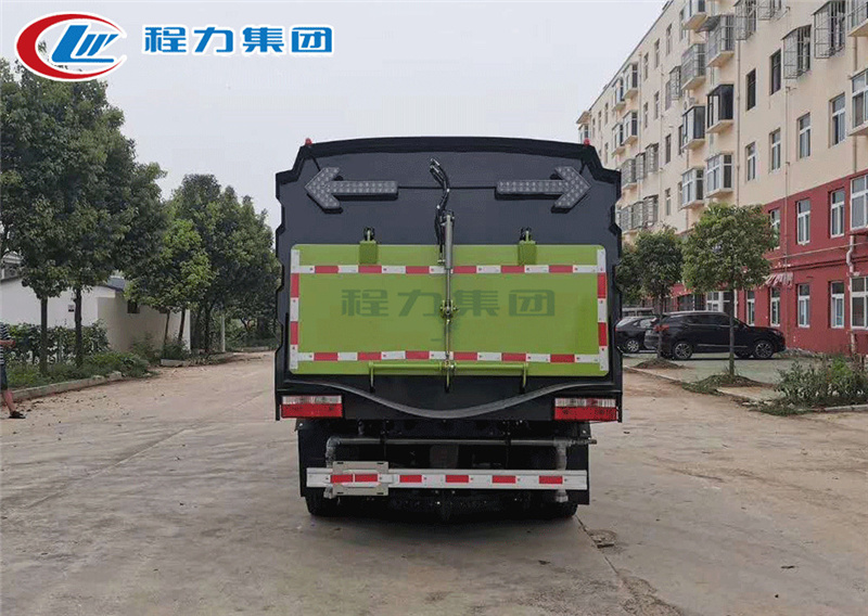 国六东风福瑞卡扫路车
