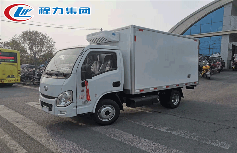 国六上汽跃进小福星冷藏车
