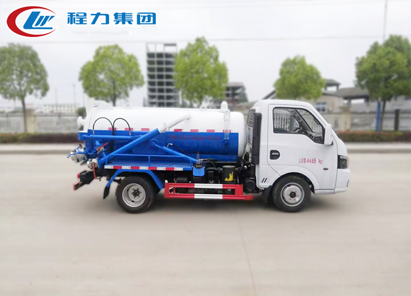 国六东风途逸蓝牌吸污车