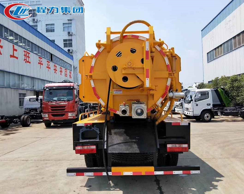 国六东风福瑞卡清洗吸污车