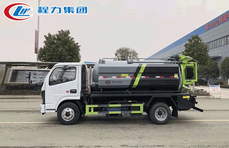 国六小多利卡清洗吸污车