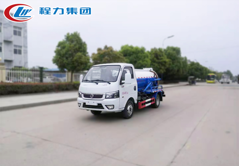 国六东风途逸蓝牌吸污车