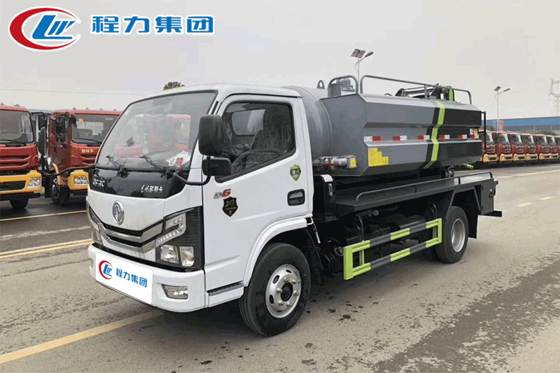 国六小多利卡清洗吸污车